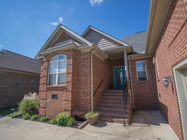 Building Photo - Luxury Living in Canebrake – Spacious, Stylish & Perfectly Located!