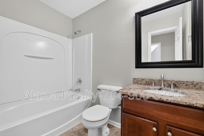 Building Photo - 2041 White Cedar Ln