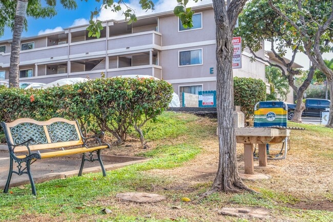 Building Photo - Furnished Condo at Kihei Shores, 2 Bed / 2...