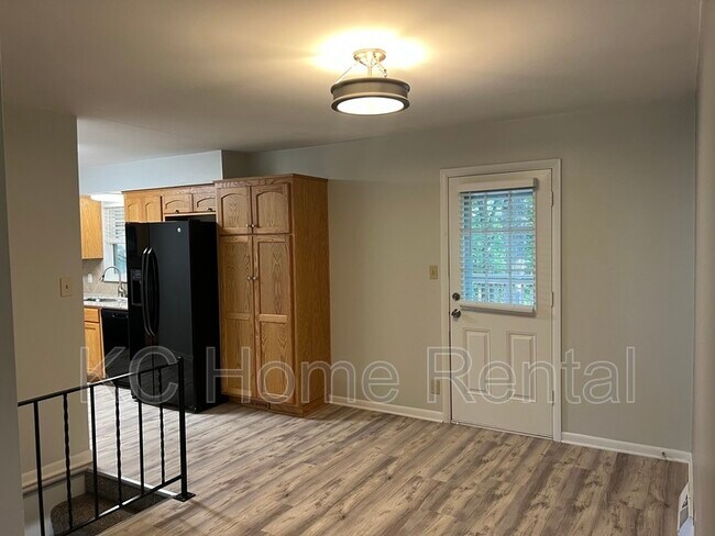 Building Photo - 506 Santa Fe St