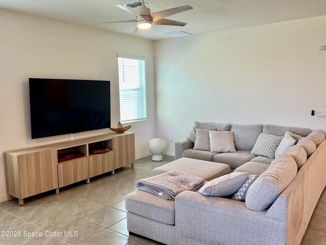 Building Photo - 1525 Criswell Ln SE