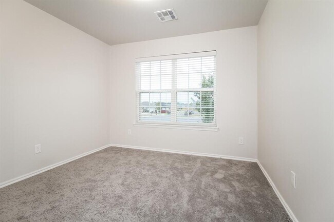Building Photo - 1317 Granite Ln