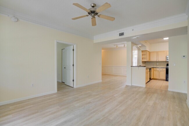 Building Photo - 224 Murcia Dr