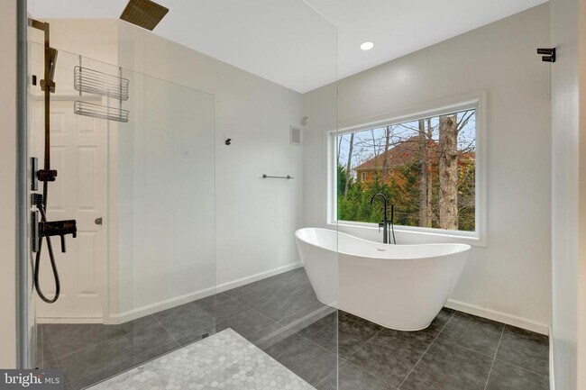 Building Photo - 1108 Bellview Rd