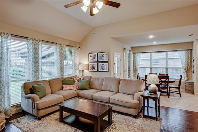 Building Photo - 3120 Pampa