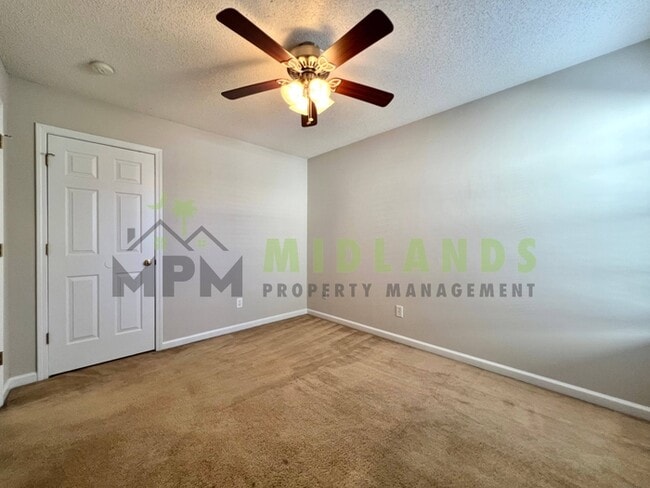 Building Photo - 139 Arthurdale Dr