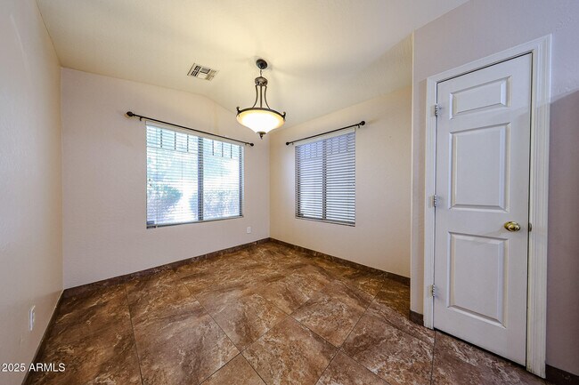 Building Photo - 11761 W Dos Rios Dr