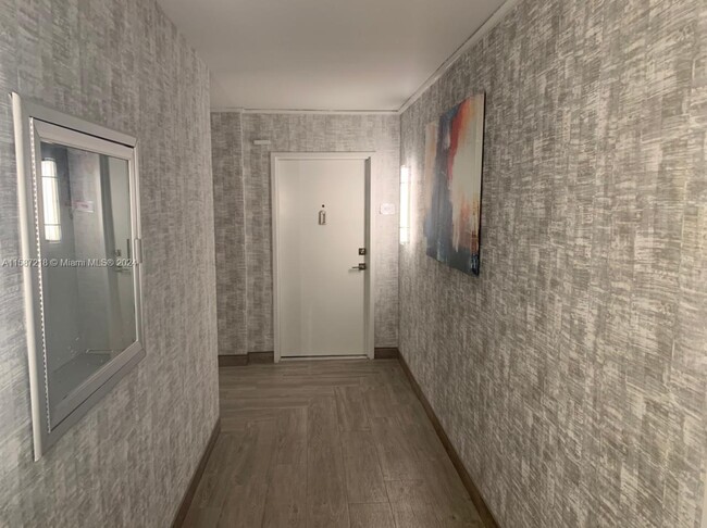 Building Photo - 2301 S Ocean Dr