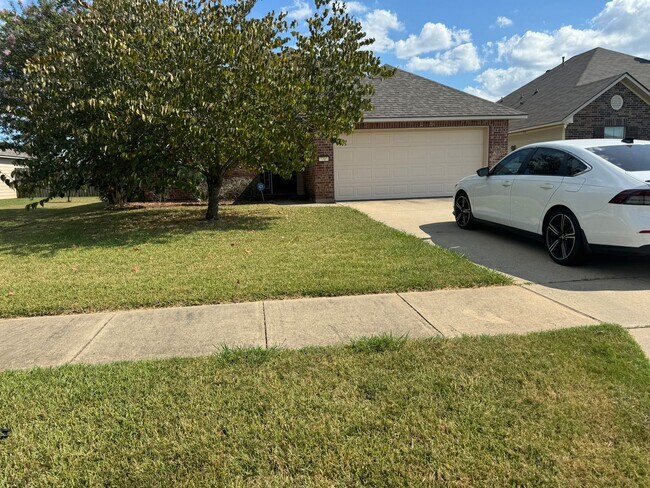 Building Photo - LEGACY SUBDIVISION- PET FRIENDLY
