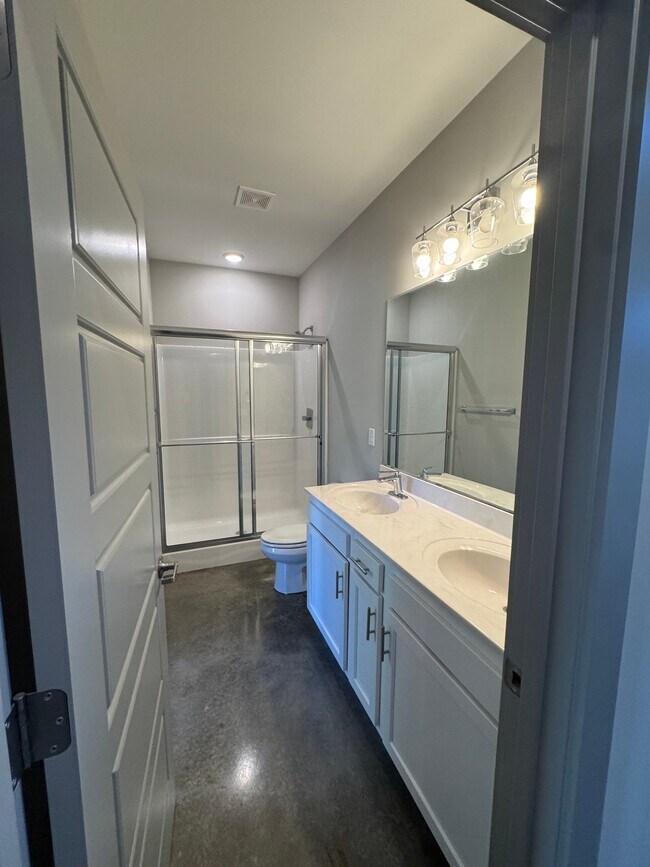 Building Photo - 3810 Jett Ln
