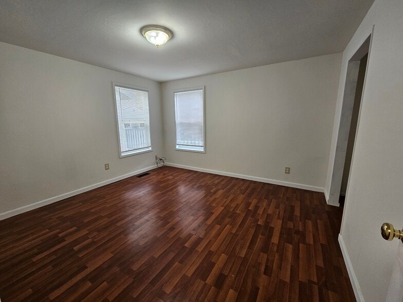 Building Photo - 7720 31st Ave SW