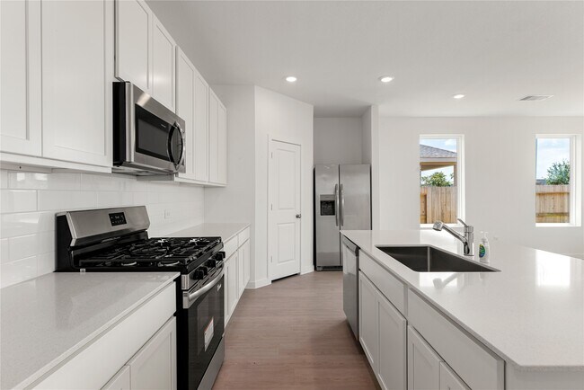 Building Photo - 13505 Harbor Pt Dr