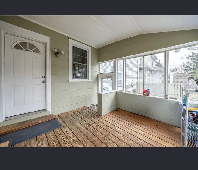 Building Photo - 231 Brooks Ave