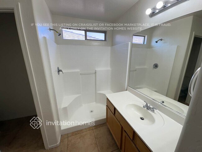 Building Photo - 11382 W Pima St