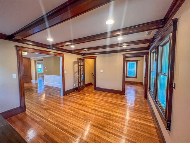 Building Photo - 267 Beech St