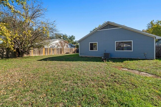 Building Photo - 707 Brookside Pass