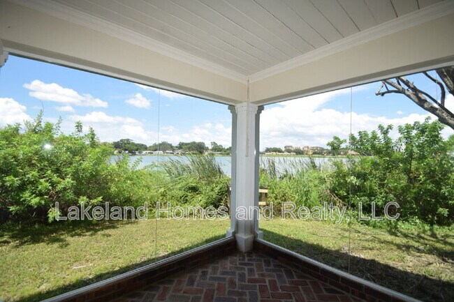 Building Photo - 1204 Honeytree Ln W