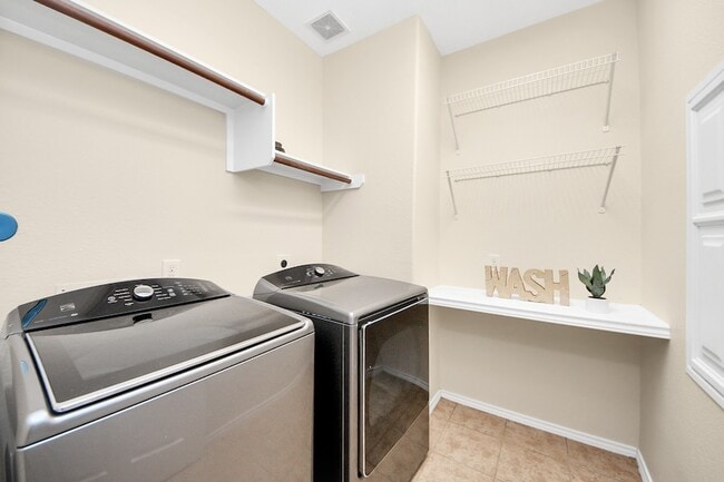 Building Photo - 6003 Baileys Run Ln