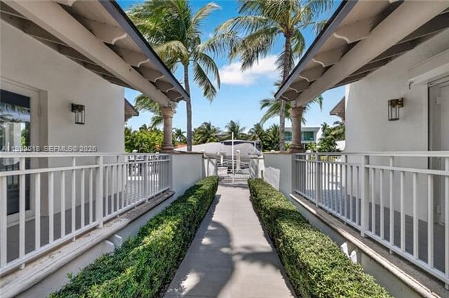 Building Photo - 1413 Sunset Harbour Dr