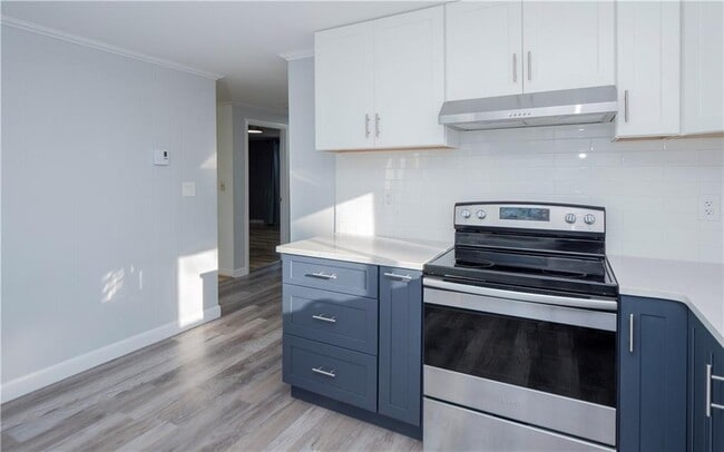 Building Photo - 109 Haskins Ave