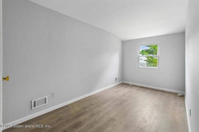 Building Photo - 1630 Forest Hill Rd