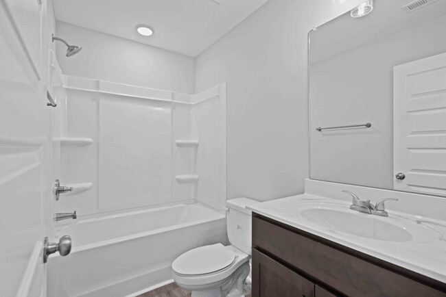 Building Photo - 15 Highland Blf Wy