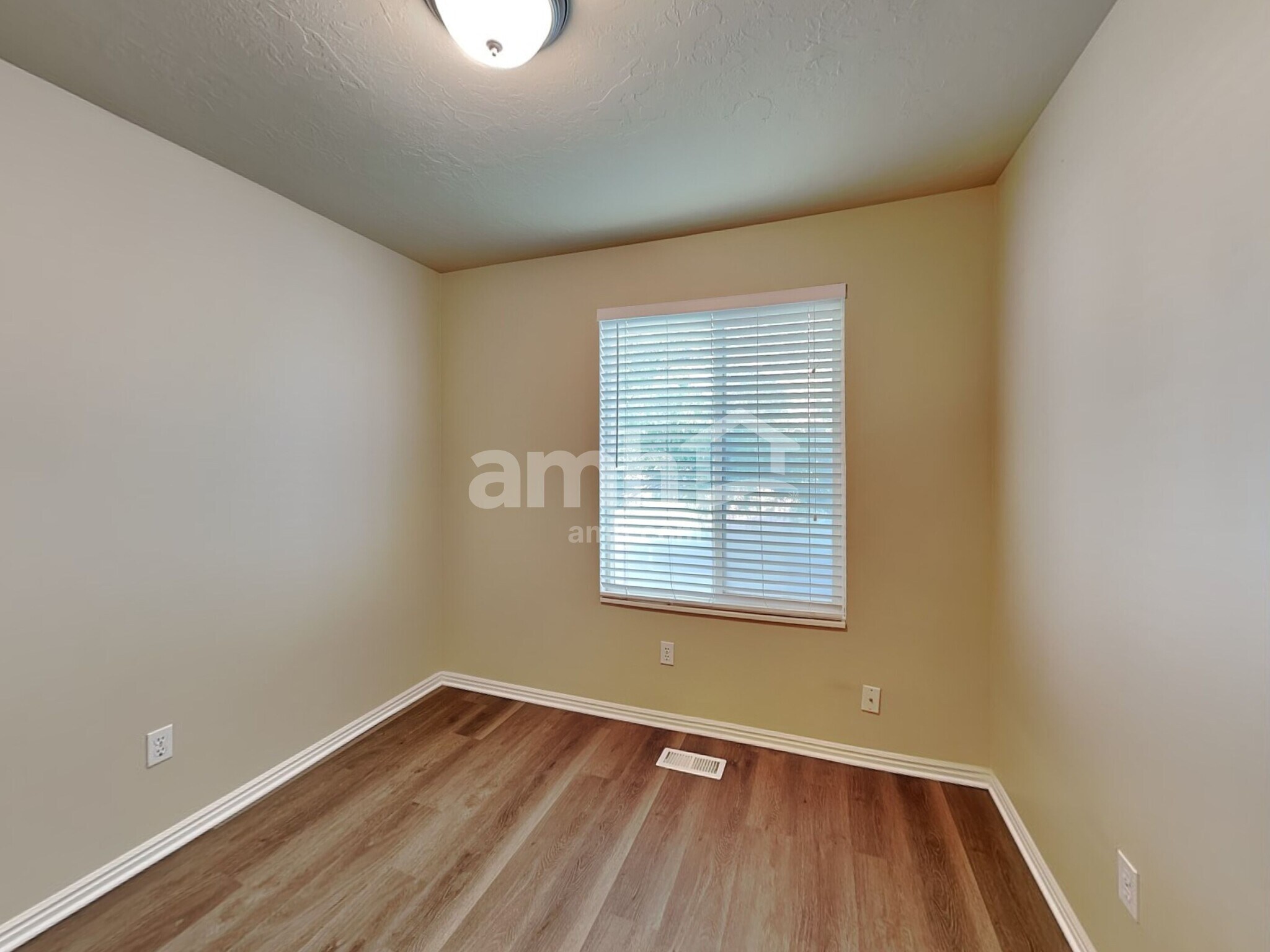 Building Photo - 2964 S Fetzer Dr