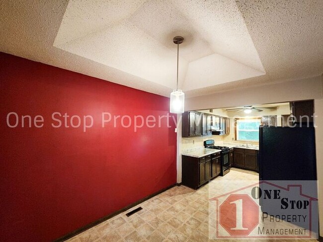 Building Photo - Great 3 bedroom, 2 bath home in Independence!