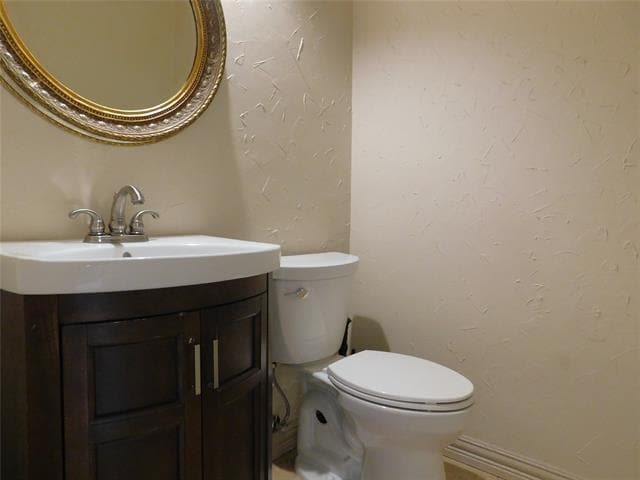 Building Photo - 2765 Fernwood Dr