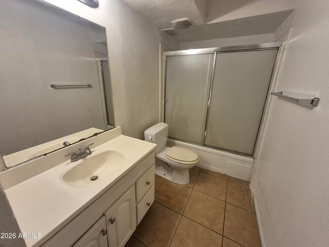 Building Photo - 851 S Horne