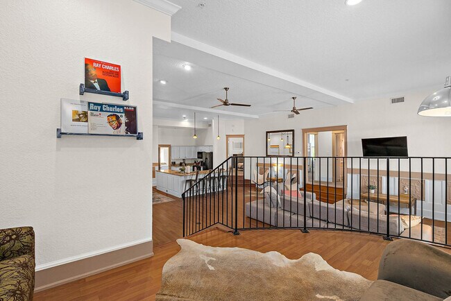 Building Photo - 92 Washington St