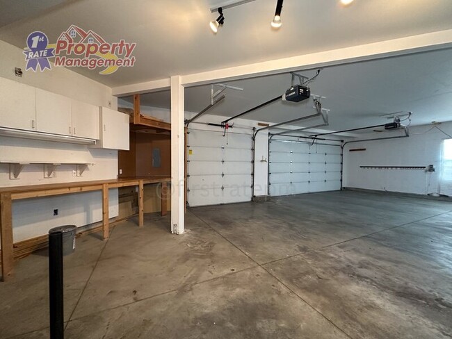 Building Photo - 13232 W Annabrook Dr