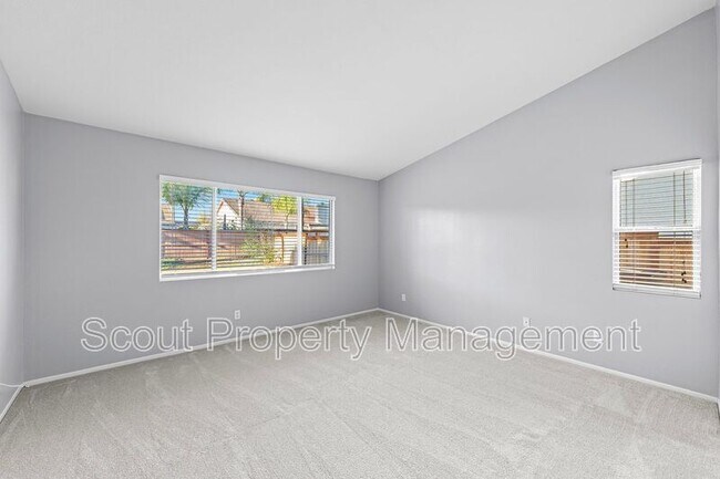 Building Photo - 31654 Granville Dr