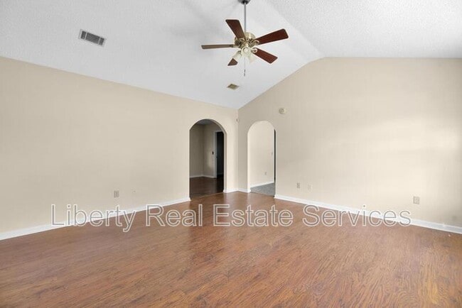 Building Photo - 934 Poppleton Dr