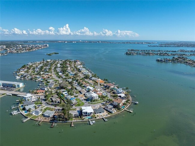 Building Photo - 7125 Shore Dr S