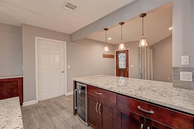 Building Photo - 11627 Briar Rose Dr