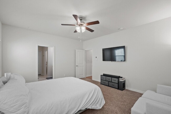 Building Photo - Beautiful 4 Bedroom Home in Spiritas Ranch Near Lake Lewisville