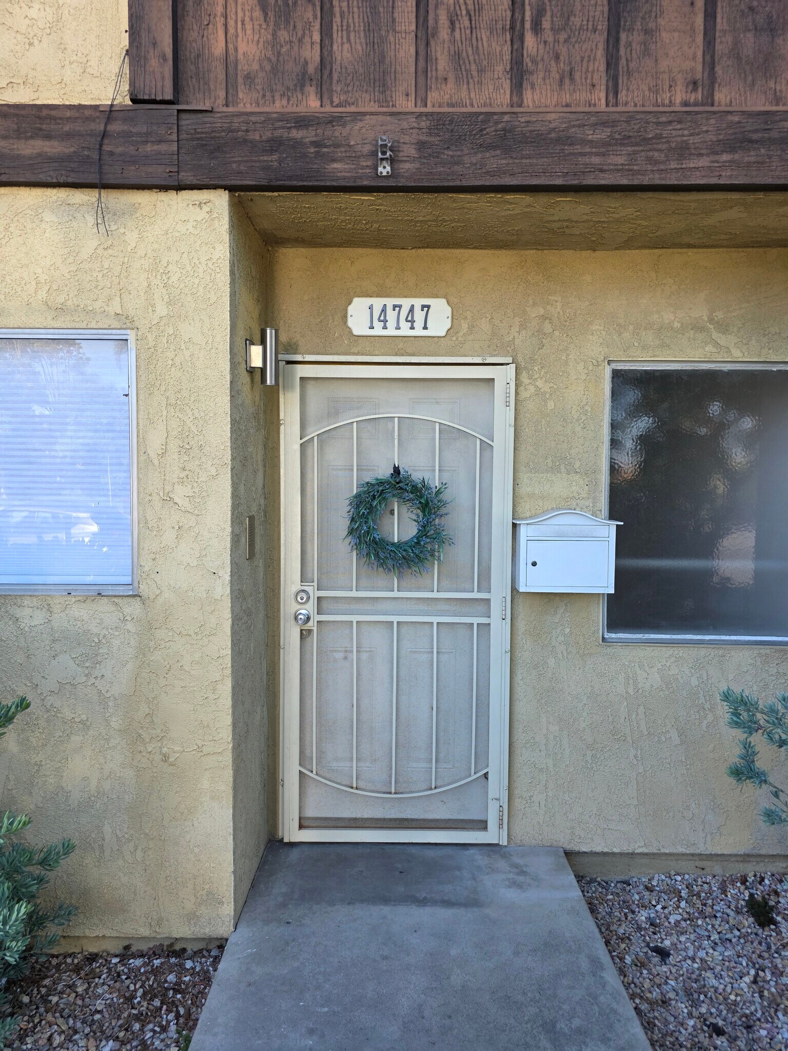Building Photo - 14747 Woodruff Ave