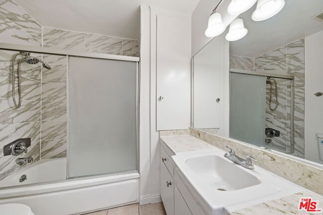 Building Photo - 4100 W 1st St