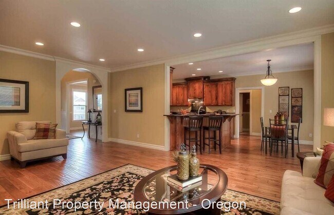 Building Photo - 4 br, 2.5 bath House - 1533 Brokenwheel Co...