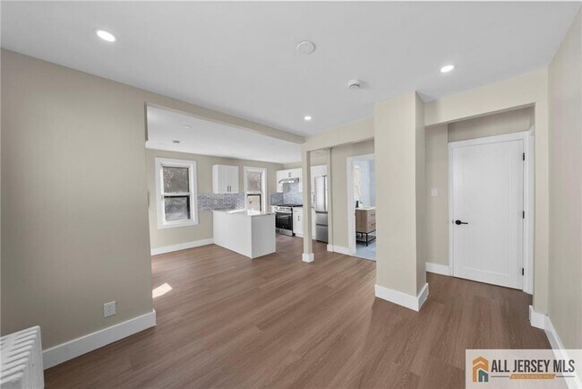 Building Photo - 1608 Brunswick Ave