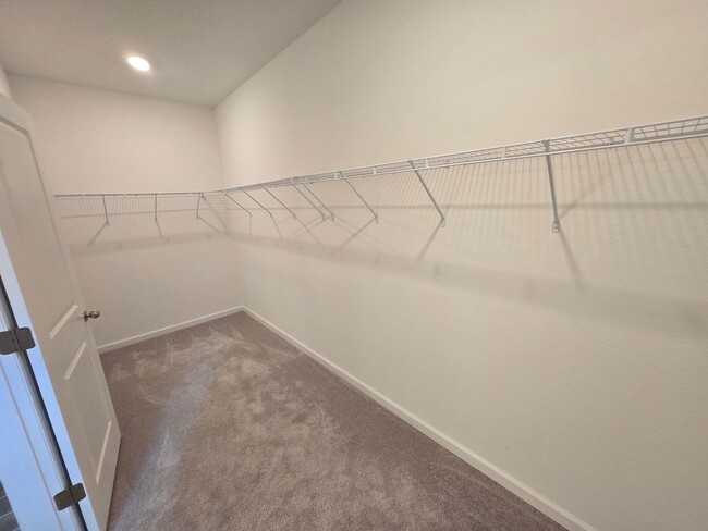 Building Photo - Beautiful 3-Bed, 2.5-Bath home in Tara Lane