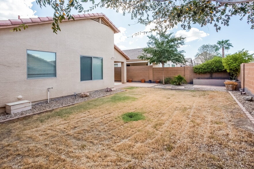 Building Photo - 3674 W Yellow Peak Dr