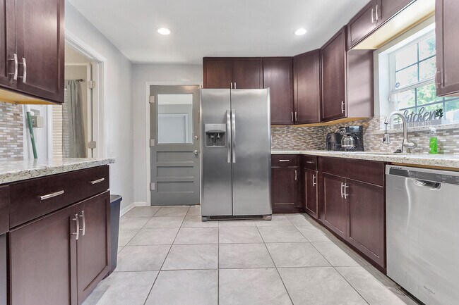 Kitchen - 1617 Tabor St