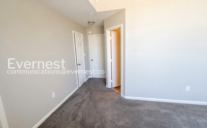 Building Photo - 128 Rocky Ridge Dr