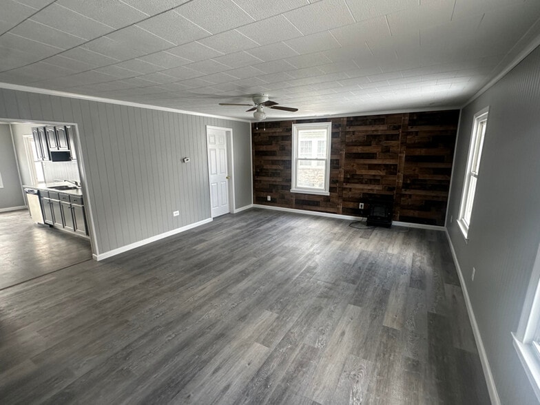 Building Photo - 7347 Waldman Ave