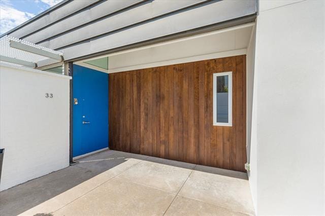 Building Photo - 33 Vanguard Way