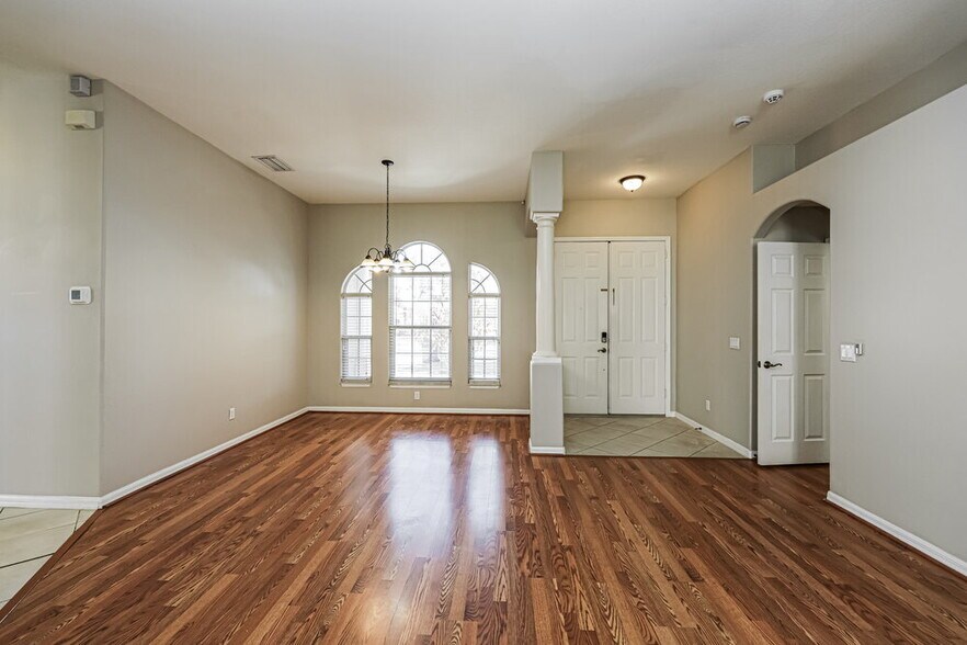 Building Photo - 6282 Rock Creek Cir