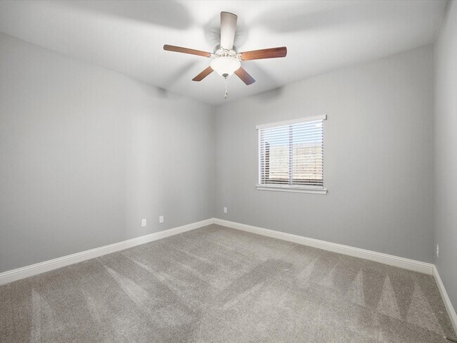 Building Photo - 701 Presidio St