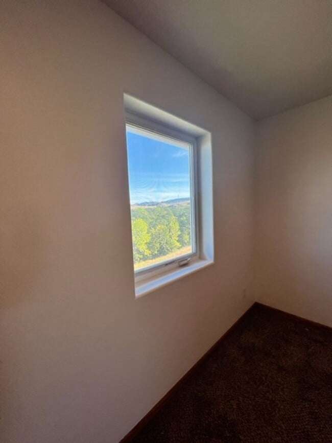 Building Photo - Kerwin Ln